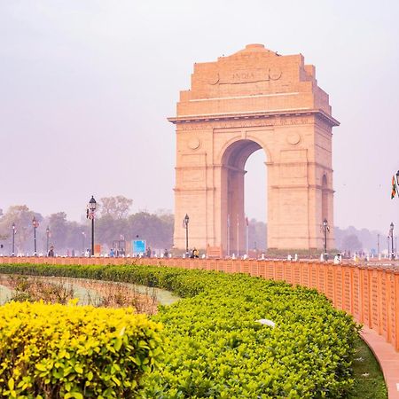 Hotel Aman Imperial Just A Minute Away From New Delhi Railway Station And Connaught Place エクステリア 写真