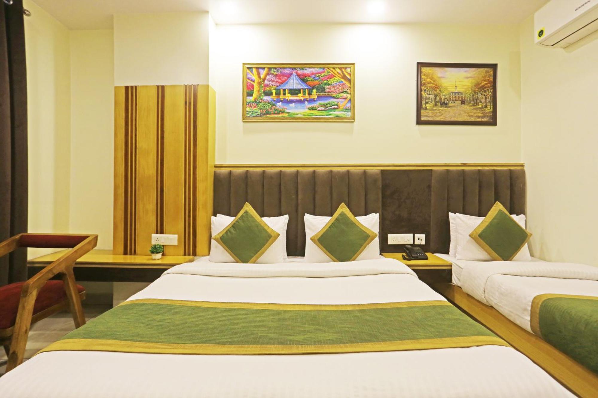 Hotel Aman Imperial Just A Minute Away From New Delhi Railway Station And Connaught Place エクステリア 写真
