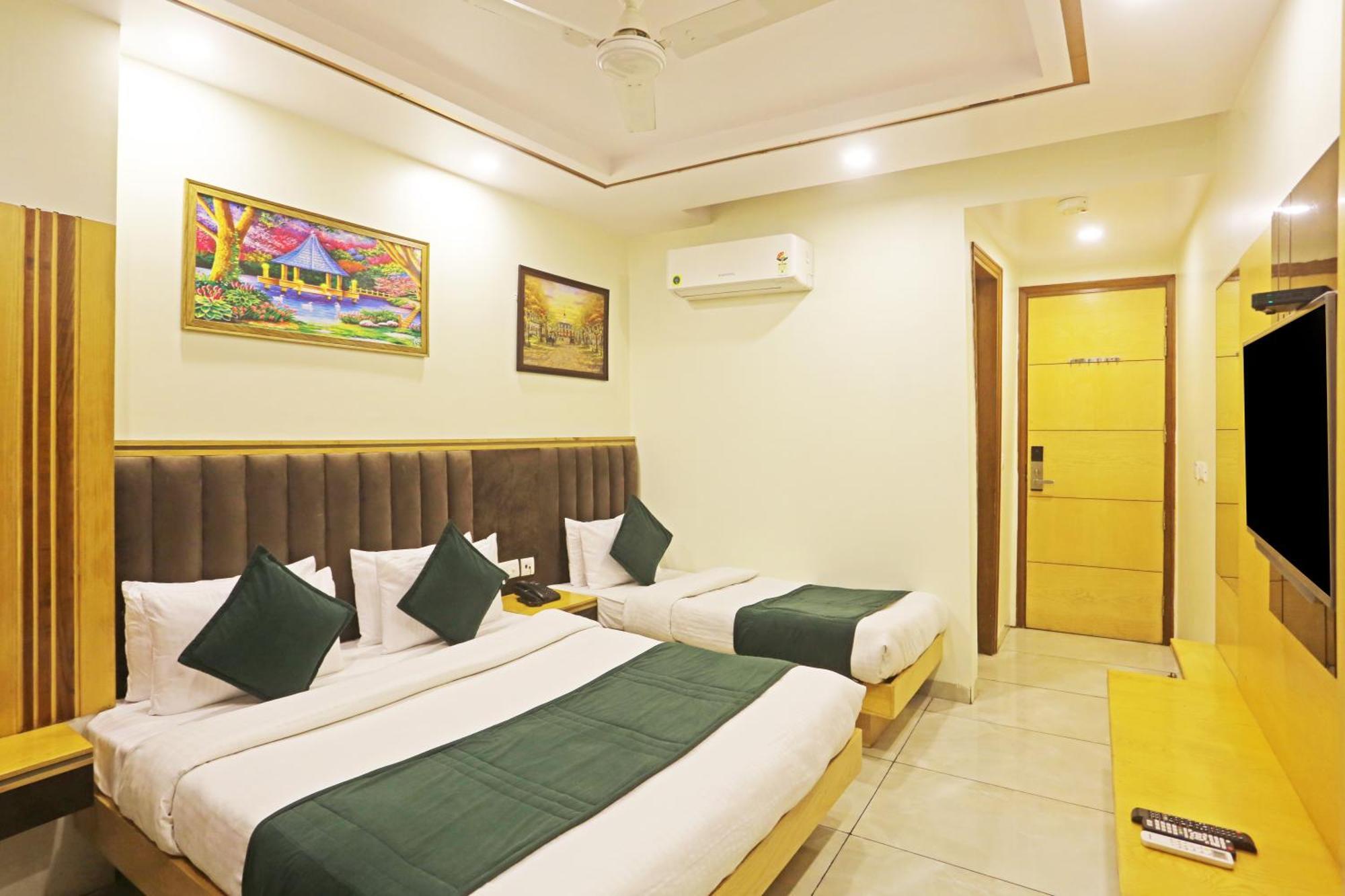 Hotel Aman Imperial Just A Minute Away From New Delhi Railway Station And Connaught Place エクステリア 写真
