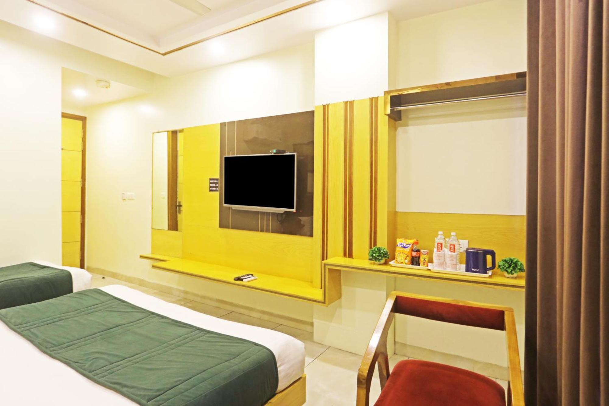 Hotel Aman Imperial Just A Minute Away From New Delhi Railway Station And Connaught Place エクステリア 写真
