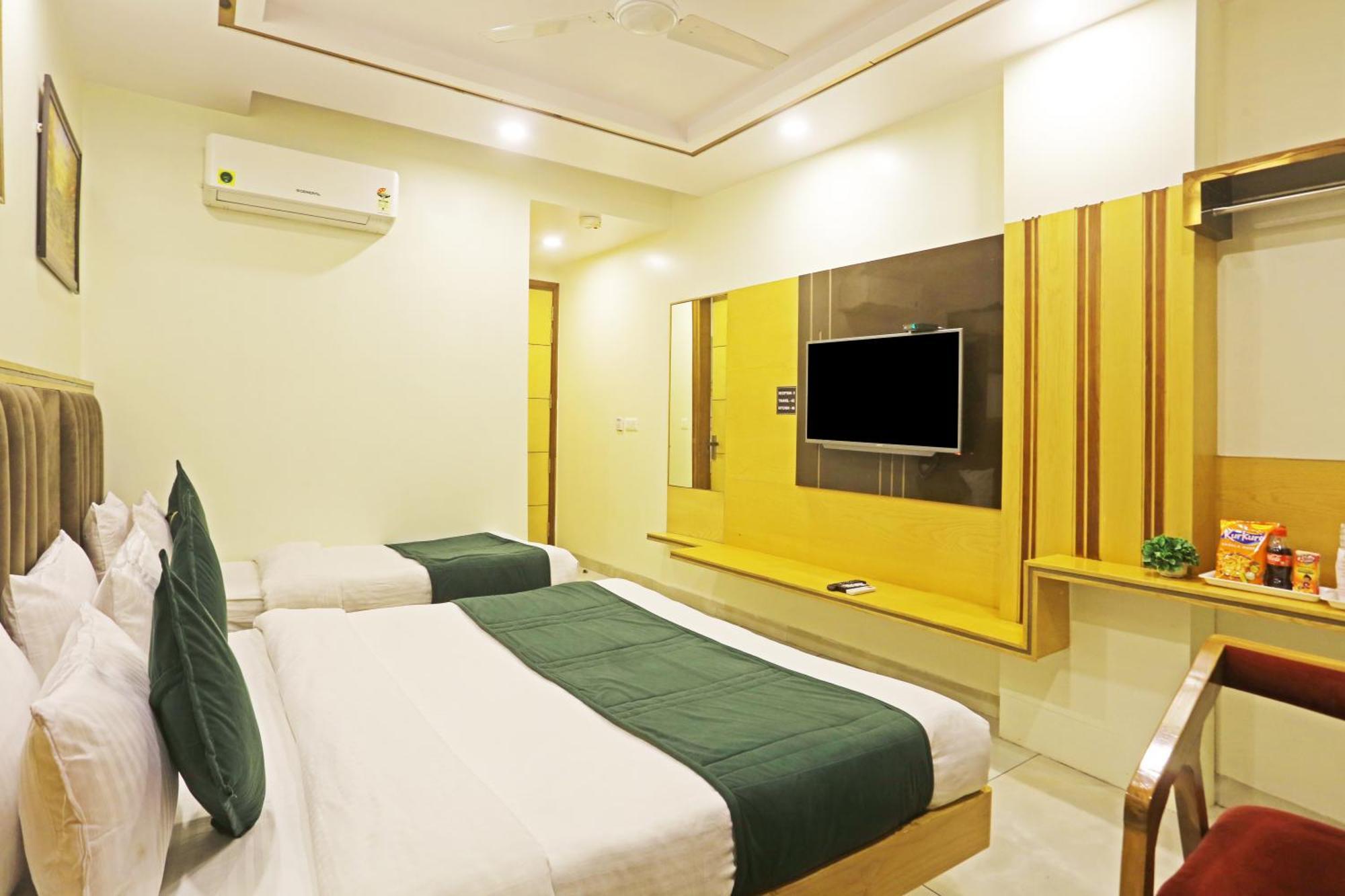 Hotel Aman Imperial Just A Minute Away From New Delhi Railway Station And Connaught Place エクステリア 写真
