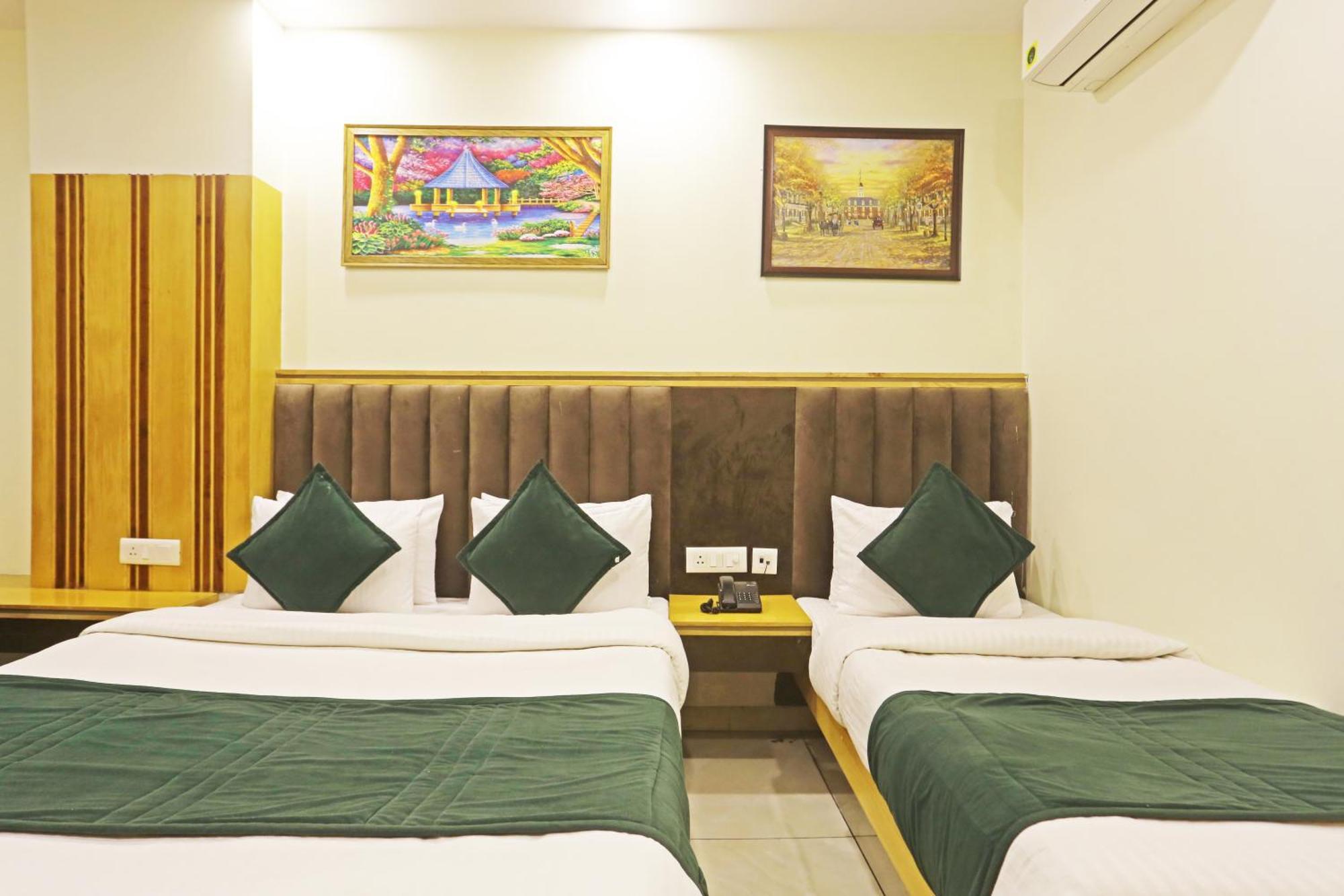 Hotel Aman Imperial Just A Minute Away From New Delhi Railway Station And Connaught Place エクステリア 写真