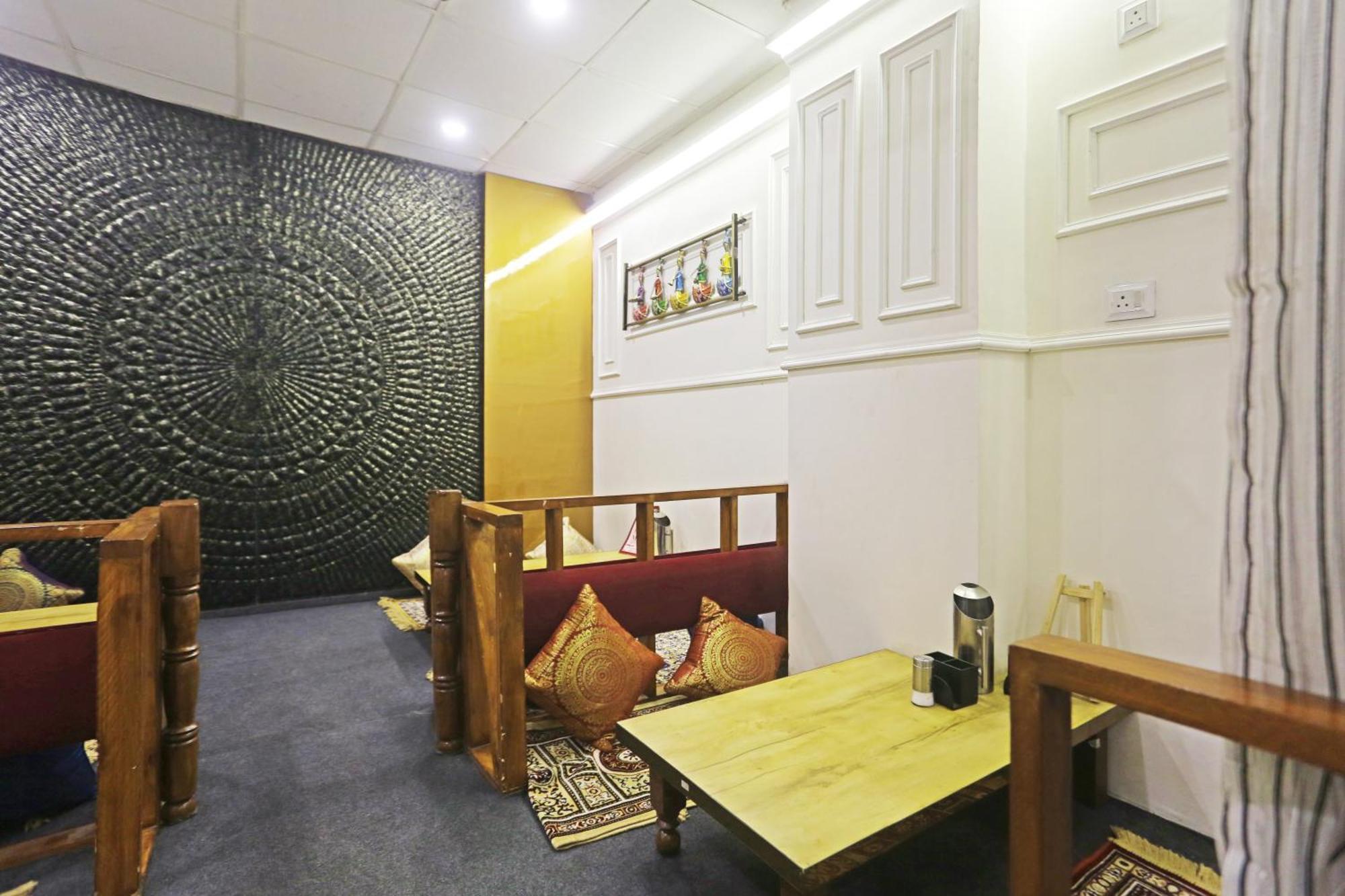 Hotel Aman Imperial Just A Minute Away From New Delhi Railway Station And Connaught Place エクステリア 写真
