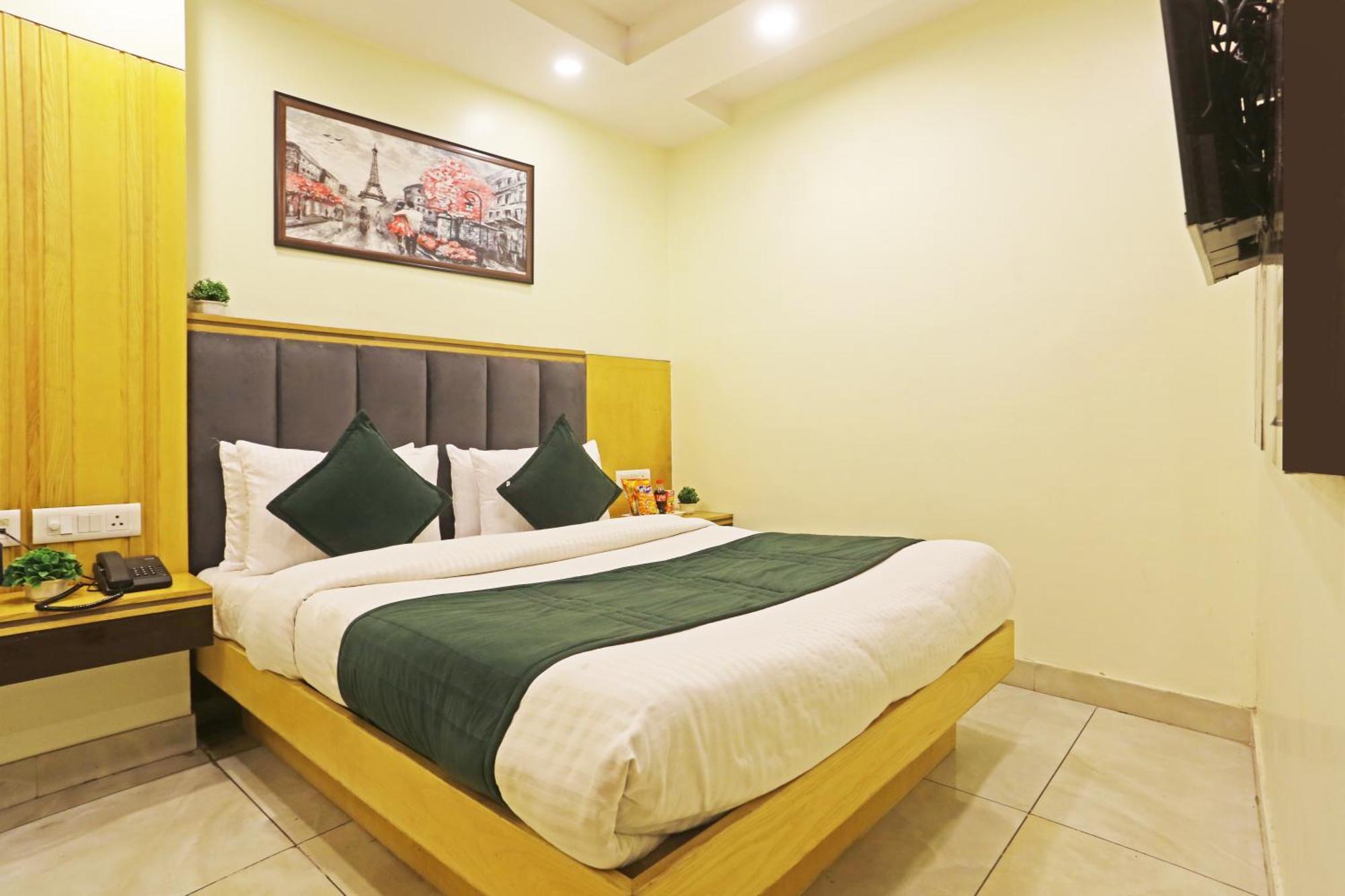 Hotel Aman Imperial Just A Minute Away From New Delhi Railway Station And Connaught Place エクステリア 写真