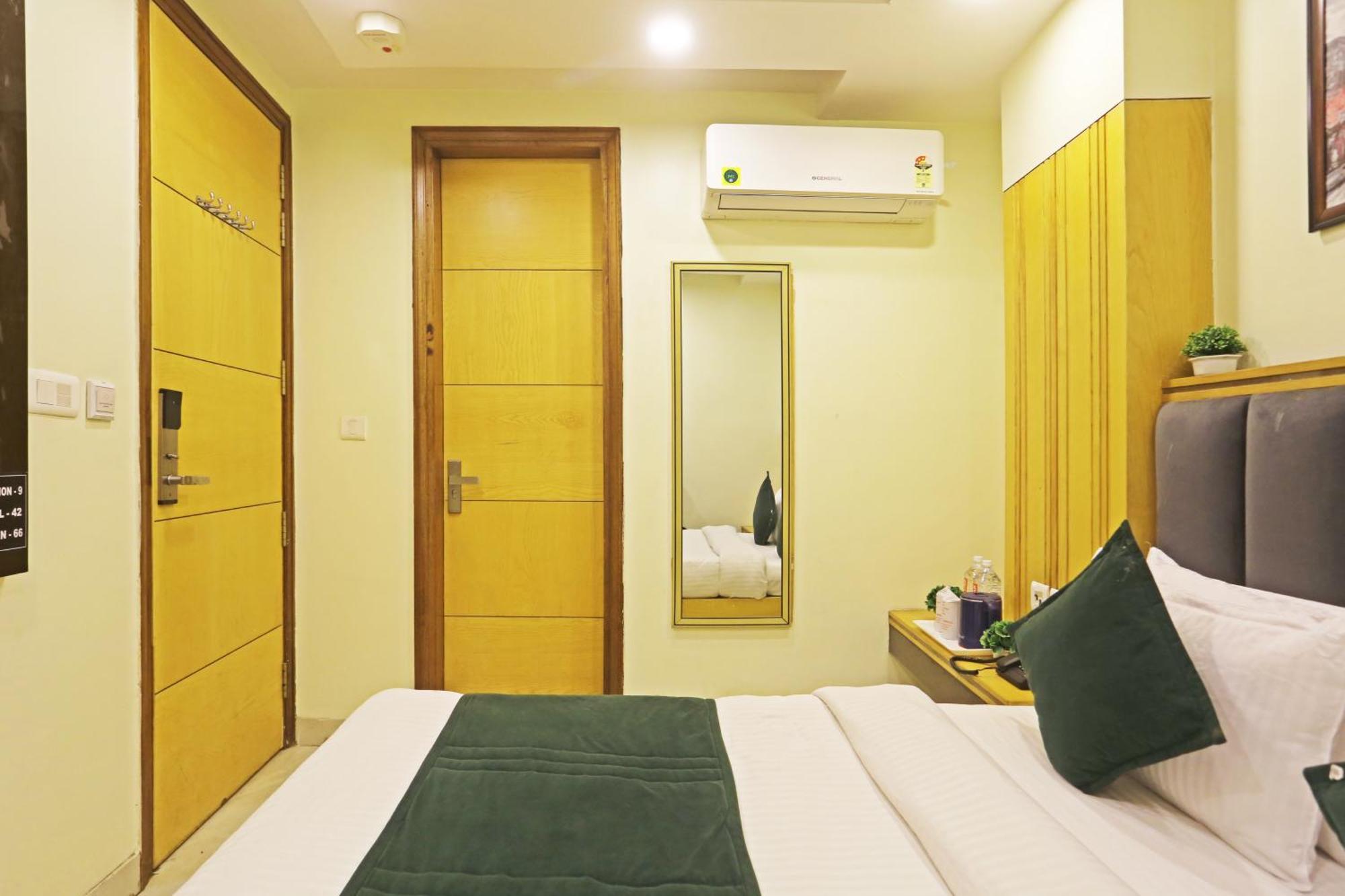 Hotel Aman Imperial Just A Minute Away From New Delhi Railway Station And Connaught Place エクステリア 写真