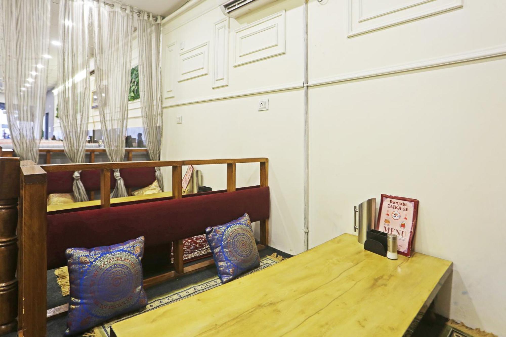 Hotel Aman Imperial Just A Minute Away From New Delhi Railway Station And Connaught Place エクステリア 写真